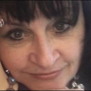 Meet your Posher, Mercedes